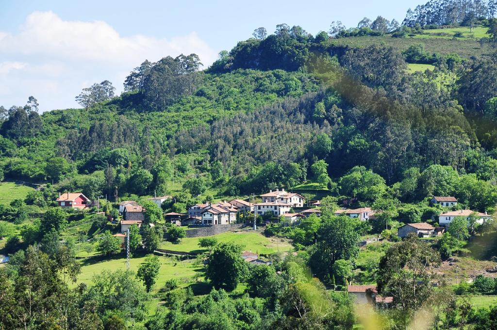 בית הארחה Miravalles 	Casa Rural Llugaron I מראה חיצוני תמונה