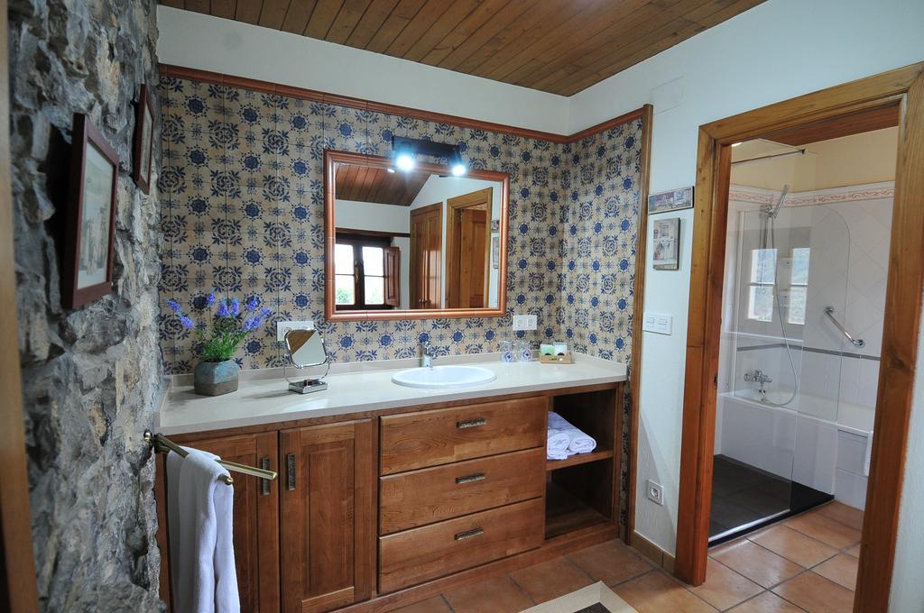Miravalles Casa Rural Llugaron I מראה חיצוני תמונה